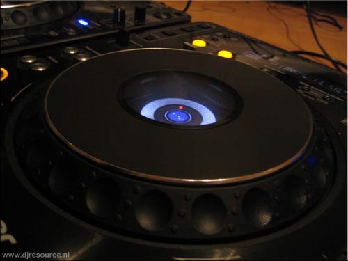 Pioneer CDJ-1000MK2 in dimmed light