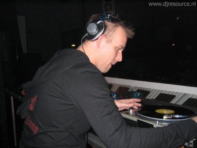 Our MEMBERS can Enlarge : Sander Kleinenberg and SE-M10r