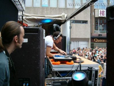 Our MEMBERS can Enlarge : Tiesto on tour 04 with HDJ1000