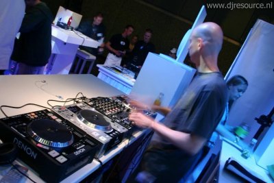Our MEMBERS can Enlarge : Mr. Cixx on Denon DN-S3500