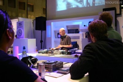 Our MEMBERS can Enlarge : Mr Cixx on DN-S3500