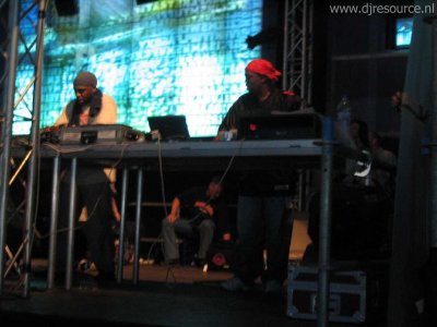 Our MEMBERS can Enlarge : Live Performance