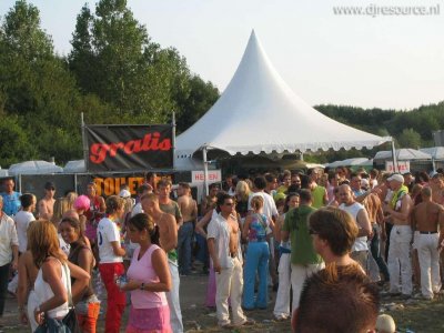 Our MEMBERS can Enlarge : DV2004 - Free Toilets