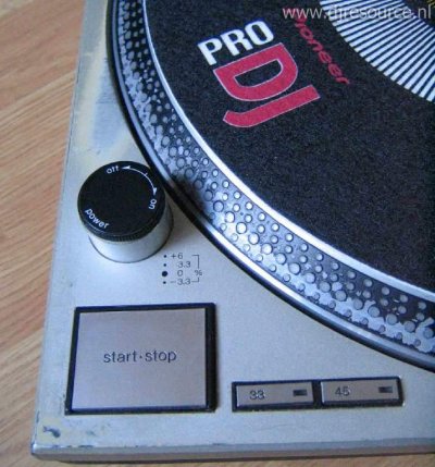 Our MEMBERS can Enlarge : Technics SL-1200MK2 damaged Our MEMBERS can Enlarge : Technics SL-1200MK2 damaged