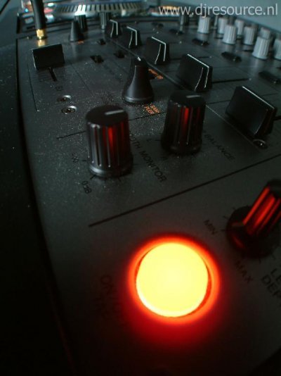 Our MEMBERS can Enlarge : Pioneer DJM-600s Illuminates