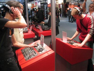 Our MEMBERS can Enlarge : CMX & DJM-3000