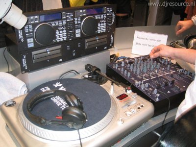 Our MEMBERS can Enlarge : Tascam Twin CD player