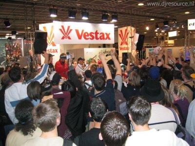 Our MEMBERS can Enlarge : Vestax