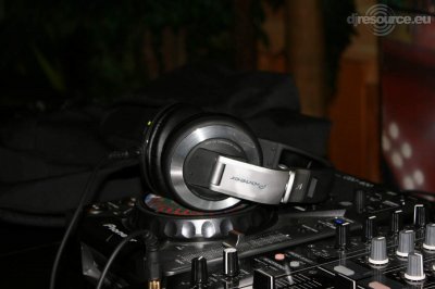 Our MEMBERS can Enlarge : Pioneer HDJ-2000 star o.t show