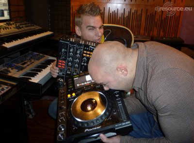 Our MEMBERS can Enlarge : Showtek