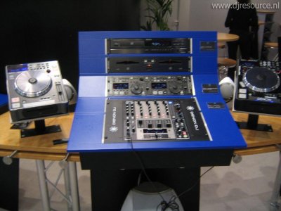 Our MEMBERS can Enlarge : Denon DN-S5000, DN-X1500