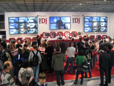 Our MEMBERS can Enlarge : Pioneer Stand Overview