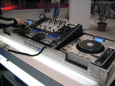 Our MEMBERS can Enlarge : Stanton Dj Booth