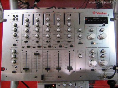 Our MEMBERS can Enlarge : Vestax PMC-500 mixer