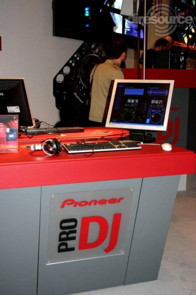 Our MEMBERS can Enlarge : Pioneer DJS - SVJ-DL01 demo