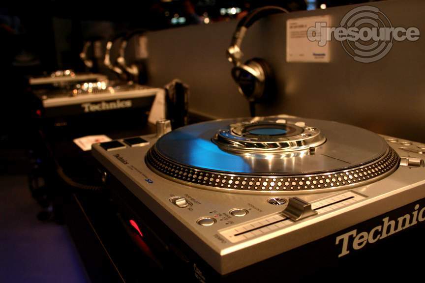 Technics SL-DZ1200 › Frankfurter Messe 2006 Album - Gallery | DJResource