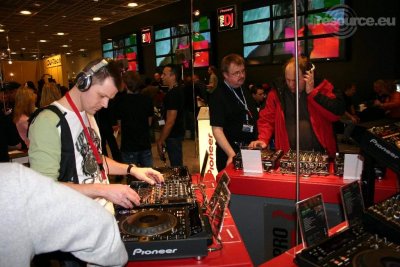 Our MEMBERS can Enlarge : DVJ-CDJ-1000MK3 demo Setup