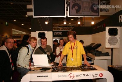 Our MEMBERS can Enlarge : rane-serato-scratch-live1-7