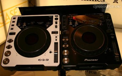 Our MEMBERS can Enlarge : zomo-faceplate-cdj1000