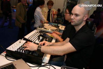 Our MEMBERS can Enlarge : korg-demo-dj