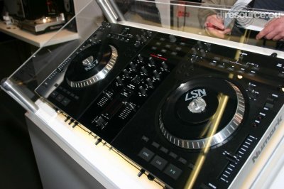 Our MEMBERS can Enlarge : numark-ns7-top
