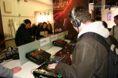Our MEMBERS can Enlarge : pioneer-cdj-1000-setup