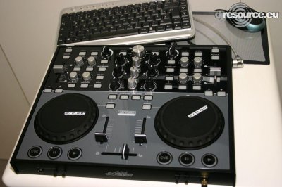 Our MEMBERS can Enlarge : reloop-digital-jockey