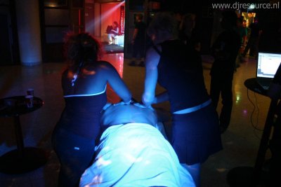 Our MEMBERS can Enlarge : Massage in the VIP Area