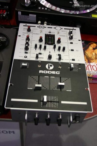 Our MEMBERS can Enlarge : Rodec Scratch Box