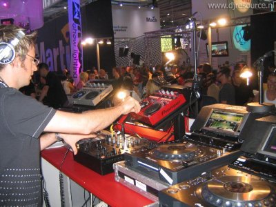 Our MEMBERS can Enlarge : Dan Tait (UK) EFX500R