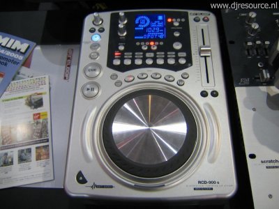 Our MEMBERS can Enlarge : Reloop RCD900