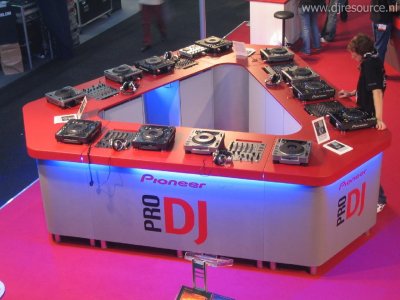 Our MEMBERS can Enlarge : CDJ Demonstration Booth
