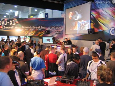 Our MEMBERS can Enlarge : Pioneer Stand Overview