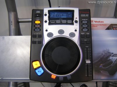 Our MEMBERS can Enlarge : Vestax CDX-05