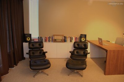 Our MEMBERS can Enlarge : lounge chairs