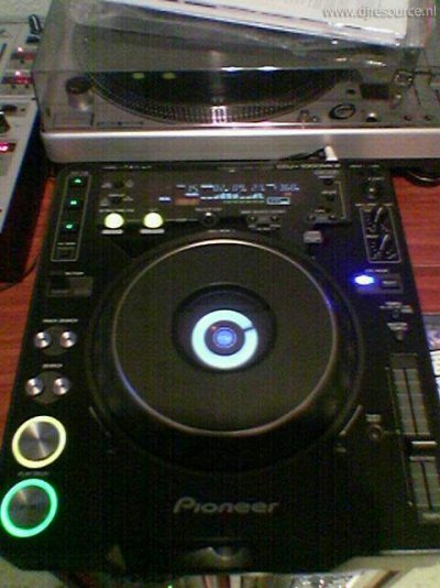 Our MEMBERS can Enlarge : pioneer-cdj1000mk2
