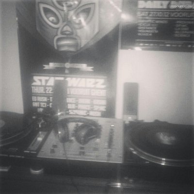 Enlarge : AceDNB's DJ -Booth Dec'12