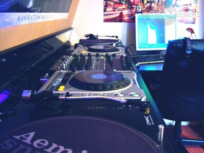 Booth: New-gear
