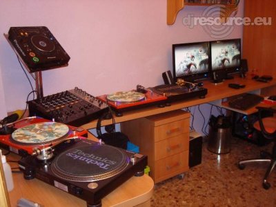 Our MEMBERS can Enlarge : Alex_Mg's DJ-Booth
