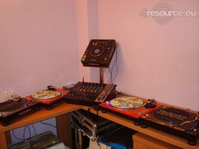 Our MEMBERS can Enlarge : Alex_Mg's DJ-Booth