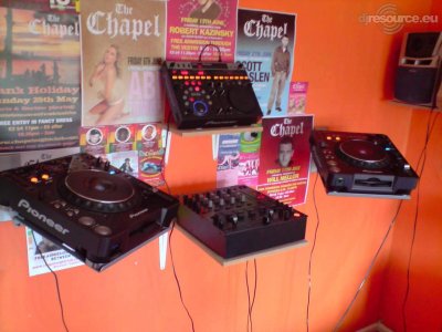 Our MEMBERS can Enlarge : Barlo's DJ-Booth