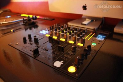 Our MEMBERS can Enlarge : Bartmixer's DJ Booth 4