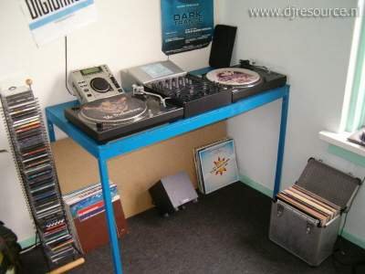 Our MEMBERS can Enlarge : DJ Bass-ic's DJ Booth 2