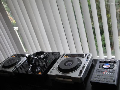 Show this booth : BigSign's DJ Booth Oct'10