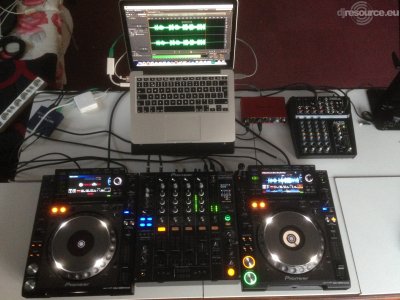 Show this booth : BoyBonker DJ -Booth Sep'14