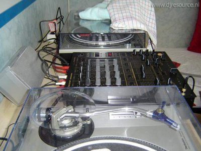Our MEMBERS can Enlarge : Pioneer DJM600 3