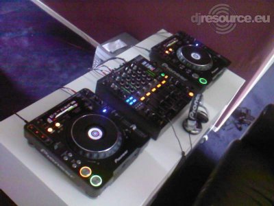 Booth: Cavellow's Dj Booth