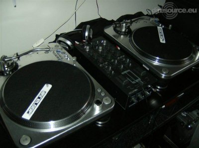 Enlarge : reloop vs ecler