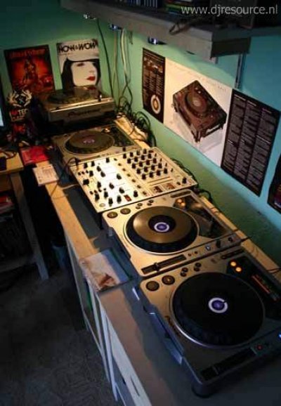Enlarge : 4x CDJ800 Enlarge : 4x CDJ800