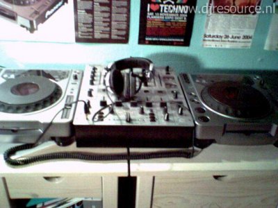 Booth: Set Cyrille